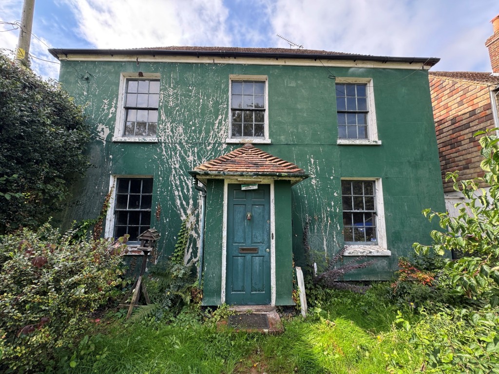 Lot: 128 - DETACHED COTTAGE FOR TOTAL REFURBISHMENT IN POPULAR VILLAGE - Front of Cherry Tree Cottage